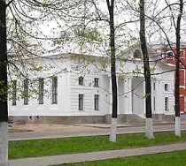 Гостиница Парадная - Ярославль, Челюскинцев площадь, 14