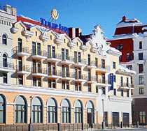 Гостиница Тьюлип Инн Роза Хутор - Эсто-Садок, Роза-Хутор курорт, Панорама набережная, 3