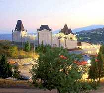 Гостиница Камелот - Малореченское, Дижи улица, 11